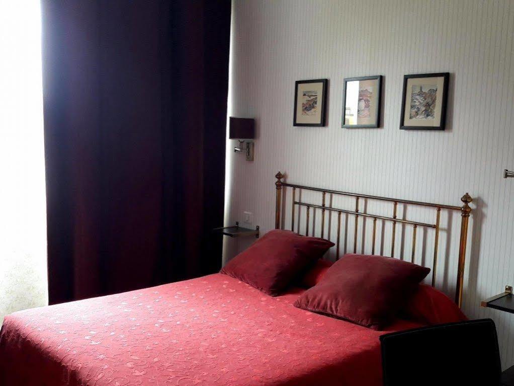 Logis Terrasse Hotel Lisieux Luaran gambar