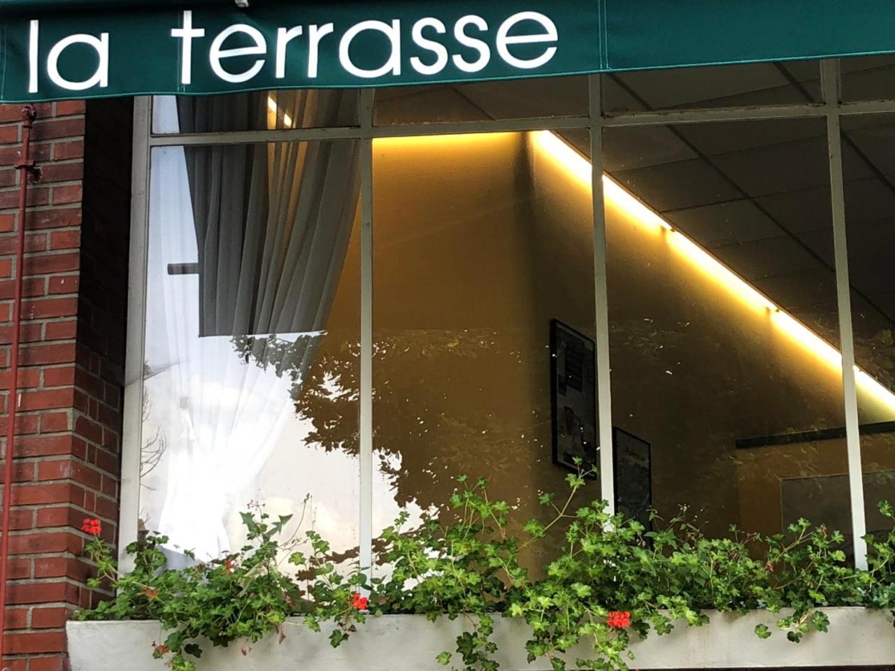Logis Terrasse Hotel Lisieux Luaran gambar
